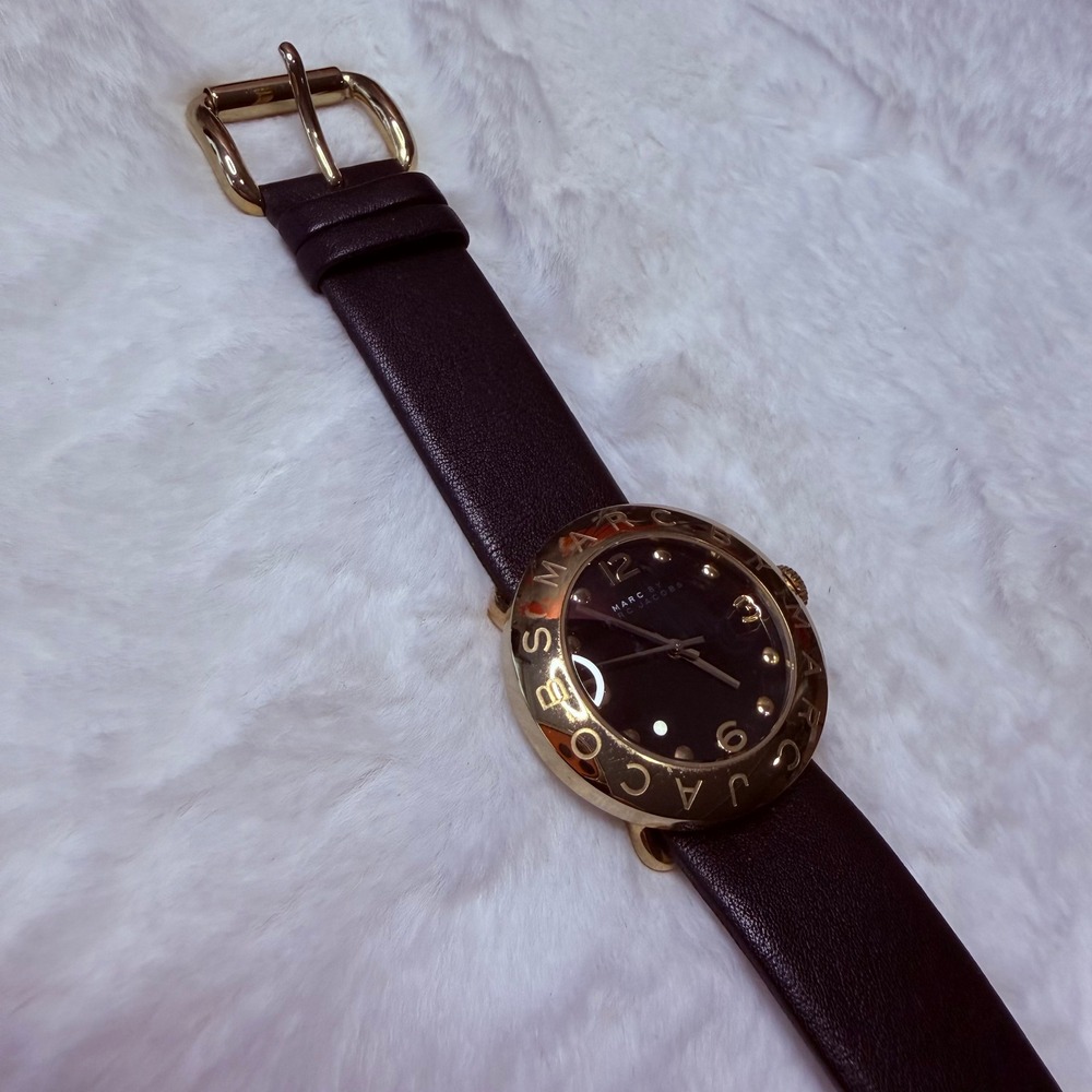 Marc Jacobs Gold Tone Black Dial Leather Strap Women's Watch